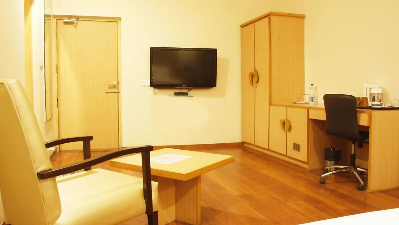 Classic Luxury Service Apartments Βιζαχαπατνάμ Εξωτερικό φωτογραφία