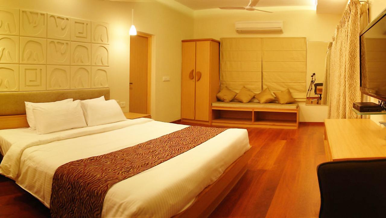 Classic Luxury Service Apartments Βιζαχαπατνάμ Εξωτερικό φωτογραφία